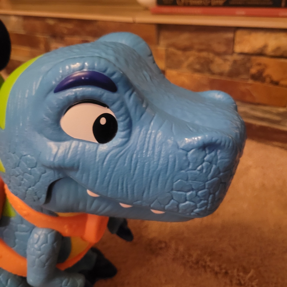 Disney Junior Mickey Mouse Roarin Safari Dino Playset - Picture 4 of 6